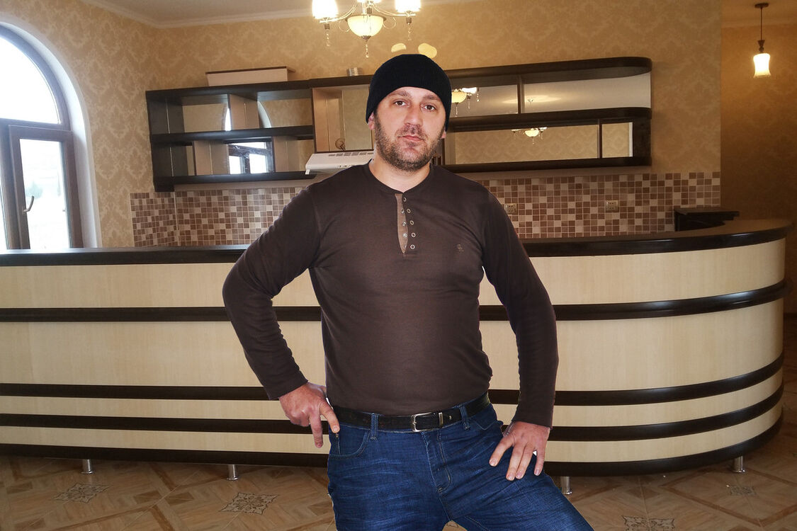  9173441  YASAR, 41 ,    