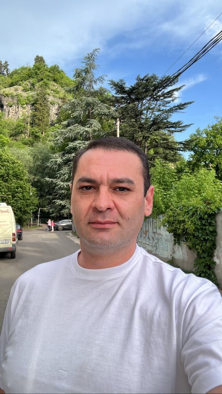  35123751  Ambrosi, 42 ,    