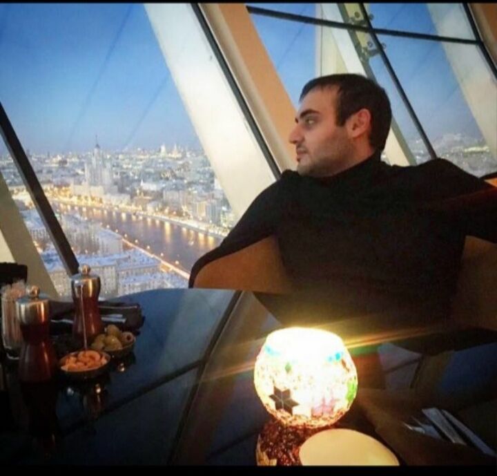  ,   Mikail, 49 ,   c 