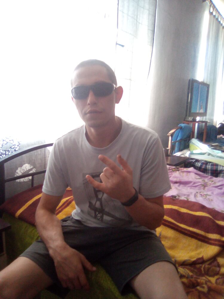  48173591  ARTUR, 29 ,    