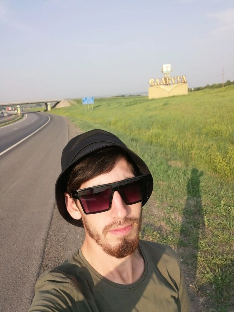  ,   Kamil, 28 ,   ,   