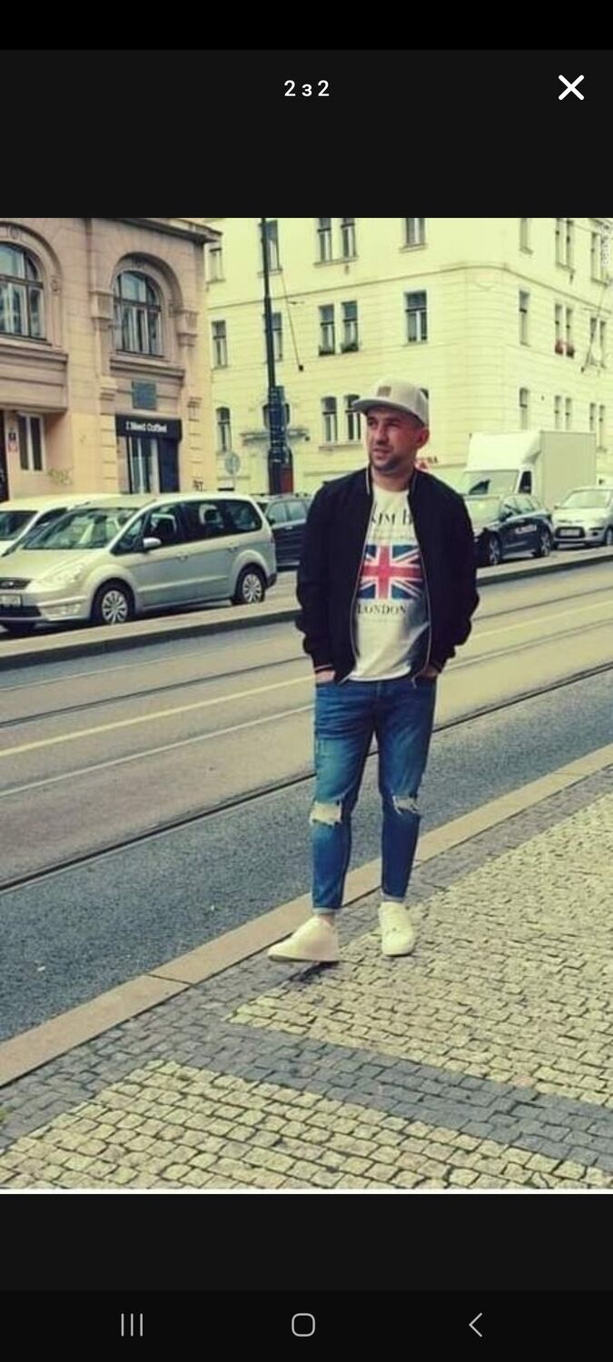  Praha,   Roman, 33 ,   ,   , 