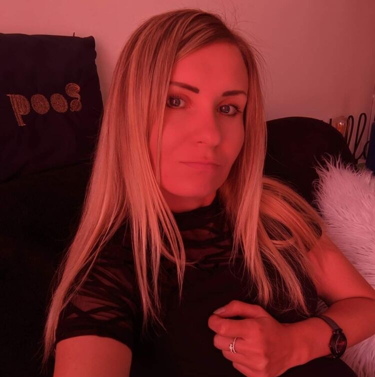  46231991  Anna, 36 ,    La Ciotat