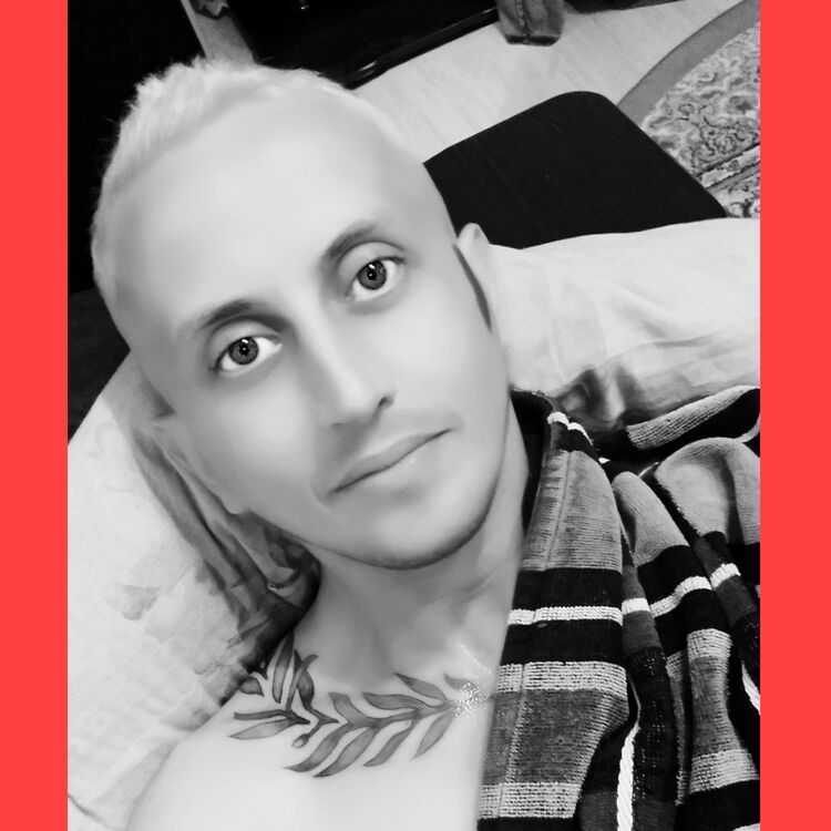  ,   Artur, 33 ,   ,   , c 