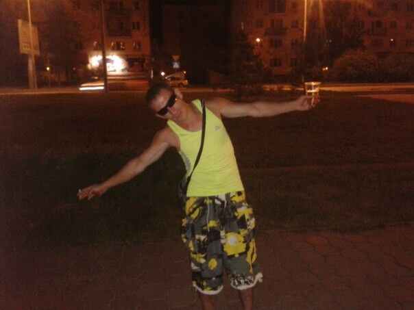  5622341  DJ S, 39 ,    