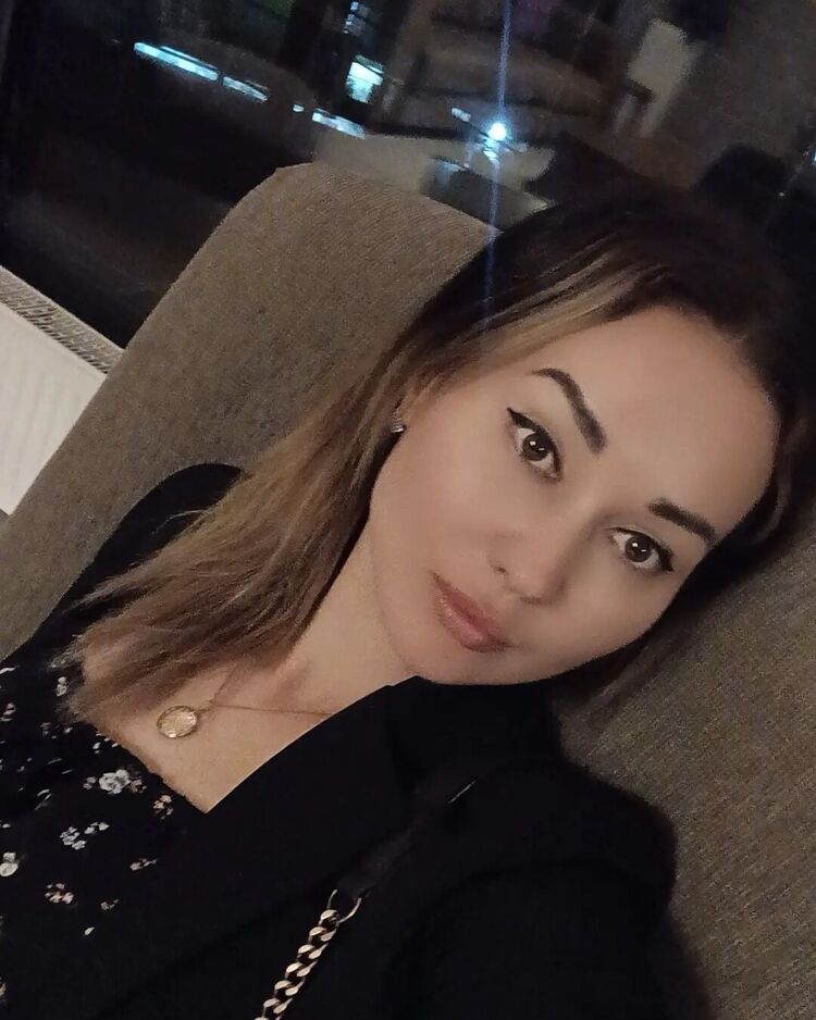  45166921  Kristina, 29 ,    