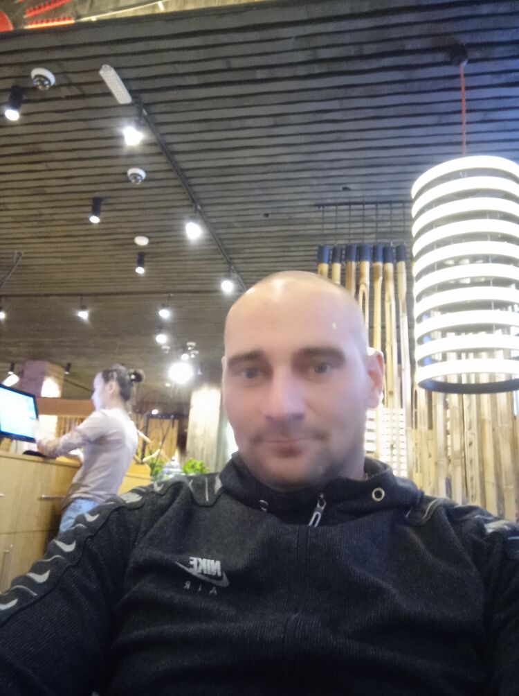  27935361  , 37 ,     