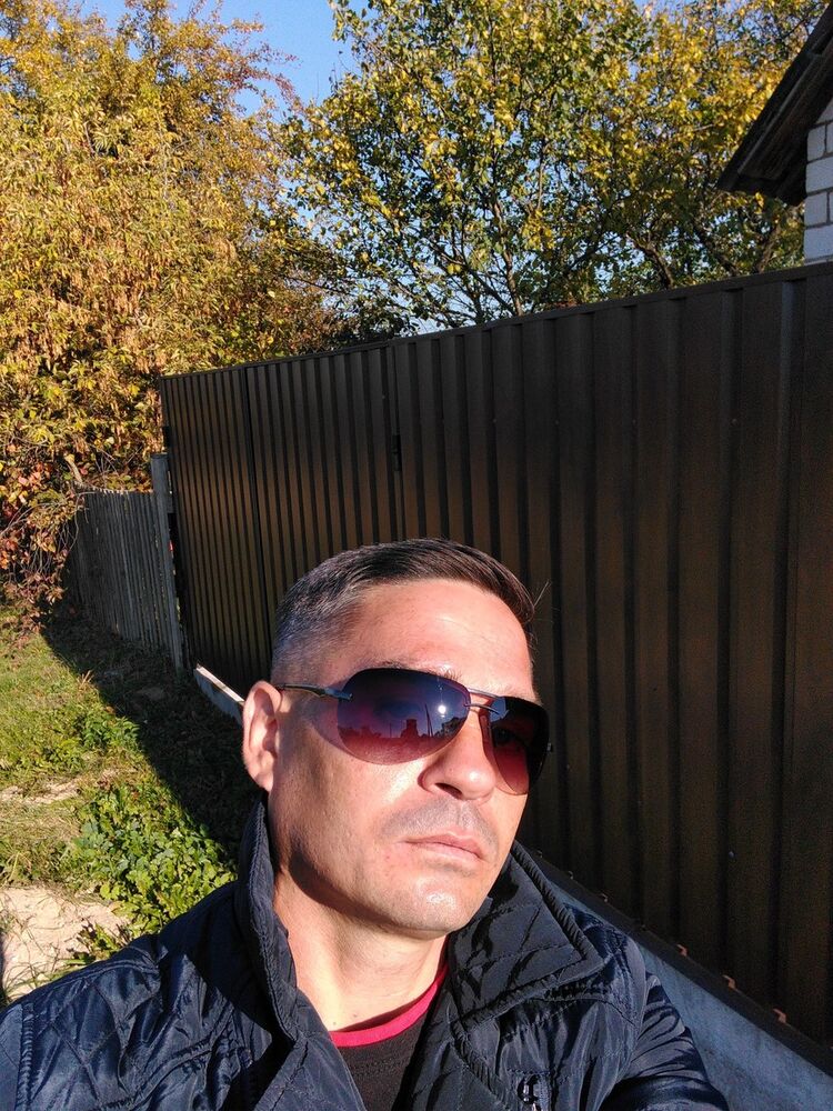  13736151  Alex, 42 ,     