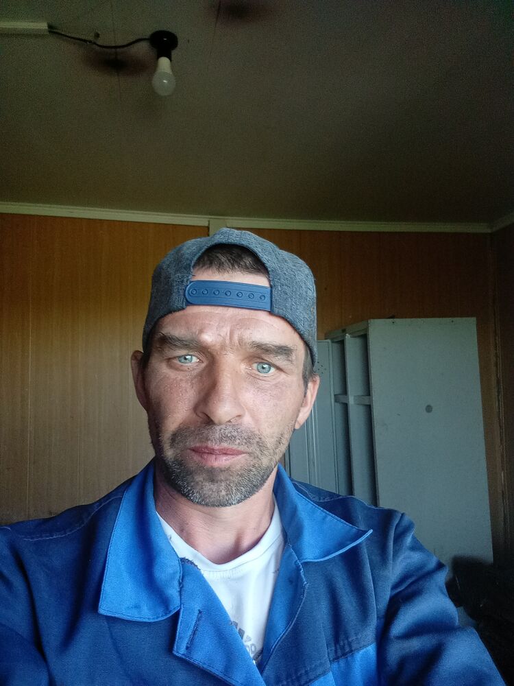  50933071  Aleksei, 39 ,    --