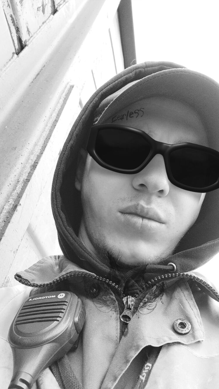  46135871  Ivan, 25 ,     