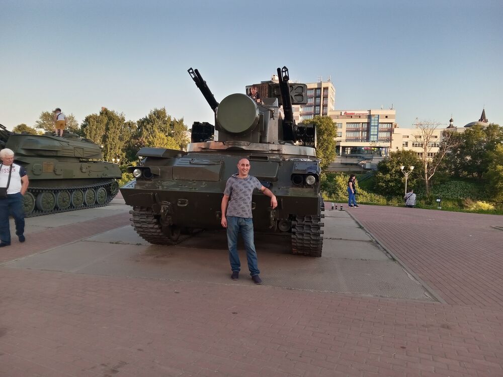 ���� 23352461 ������� Vahe, 48 ���, ���� ���������� � ������