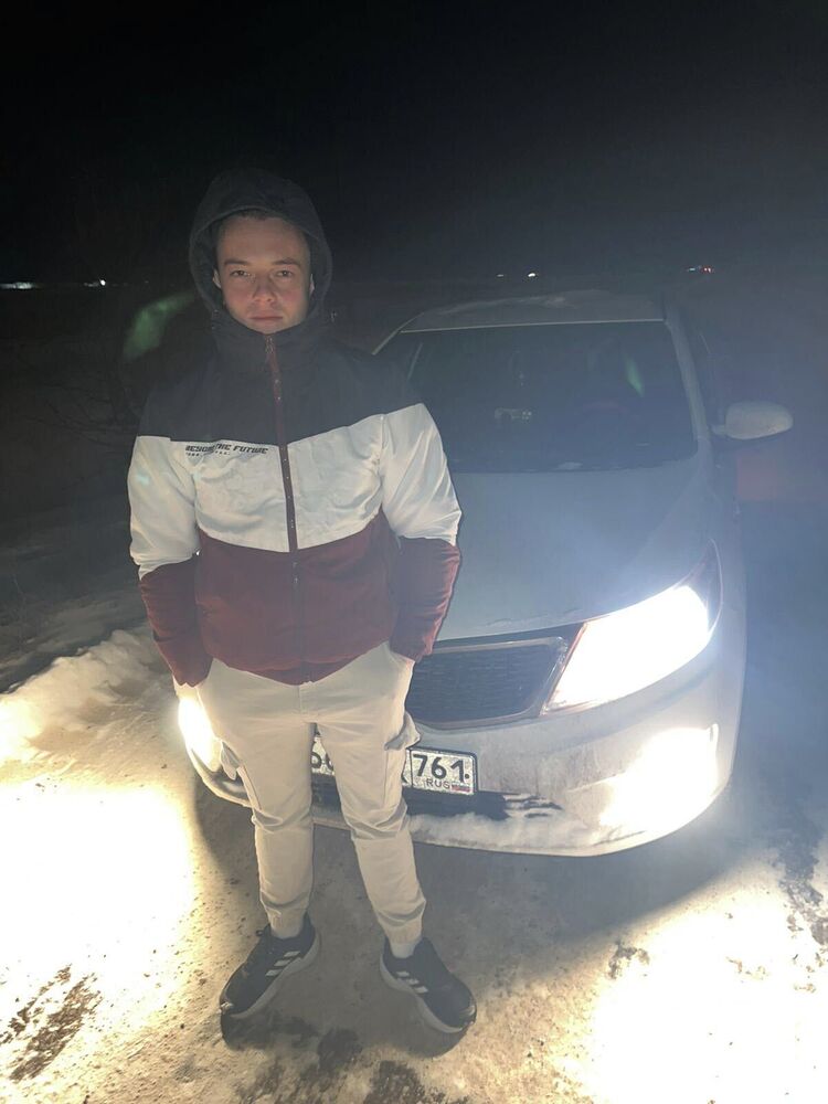  42963941  , 28 ,    