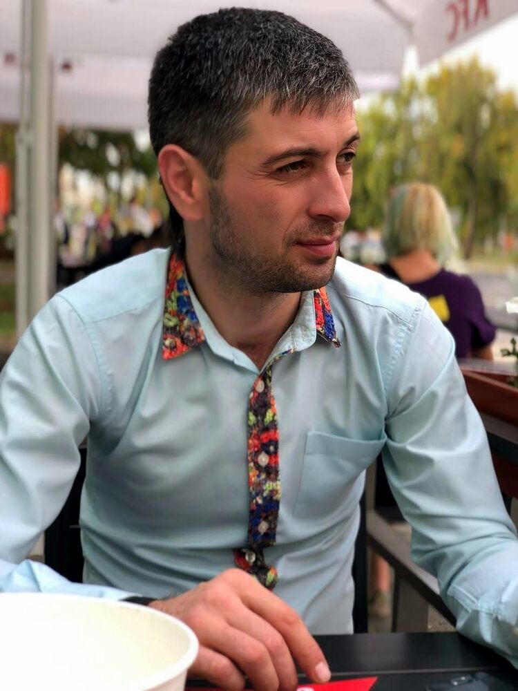 ,   Tim, 35 ,   ,   
