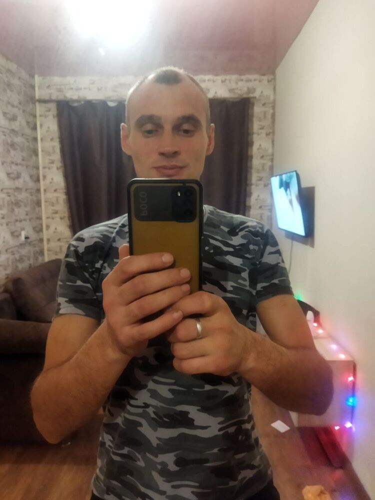  ,   Dobrov, 37 ,   ,   