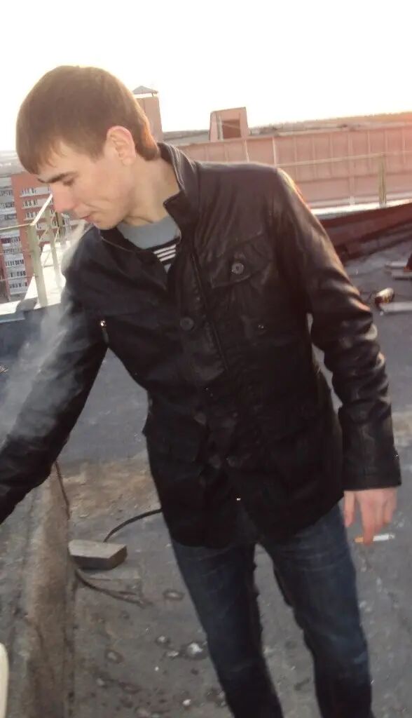  ,   Amir, 34 ,   ,   