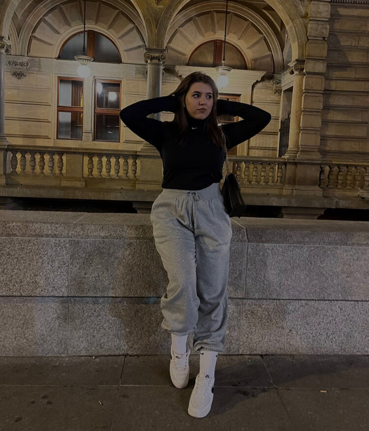  44463851  , 21 ,    Altleiningen