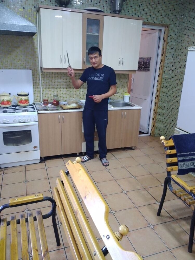  21405911  Sanjarvek, 41 ,    