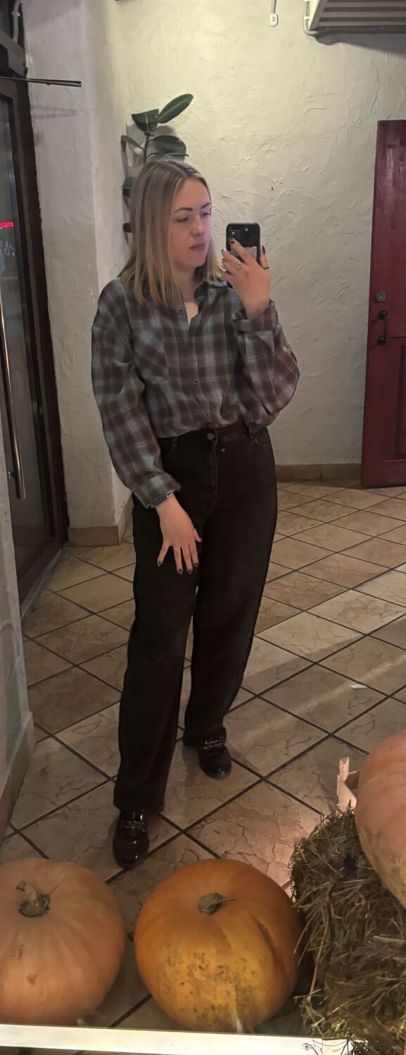  53944211  Nutik, 31 ,    