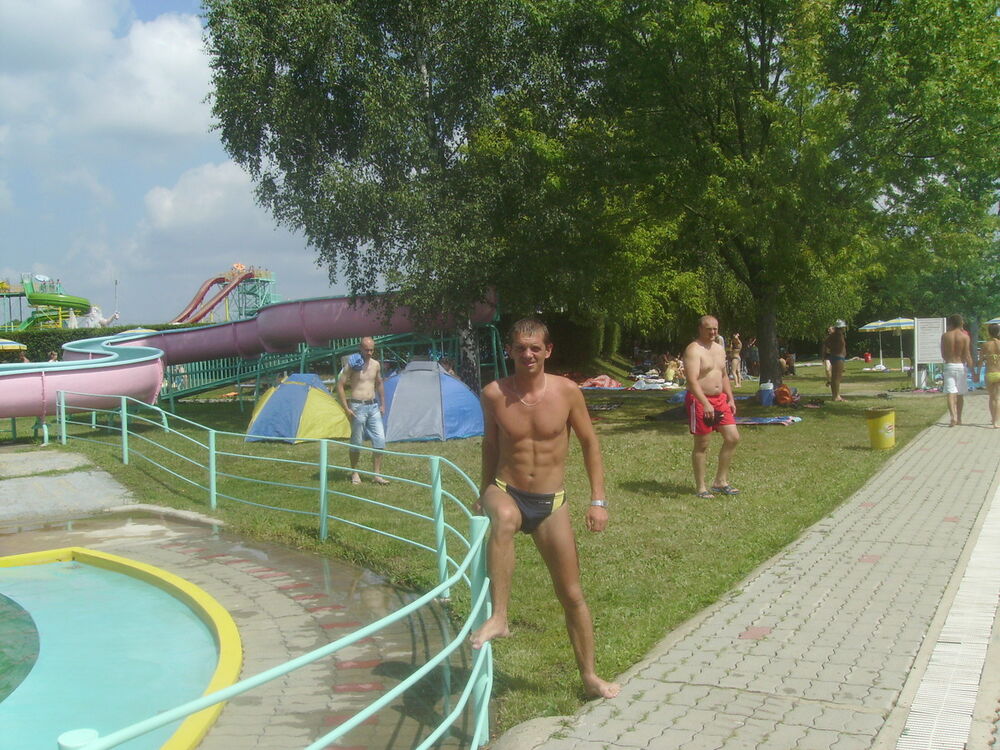  9748771  , 44 ,    