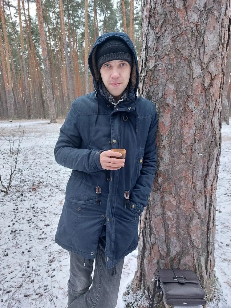  30672121  Evgeny, 35 ,    