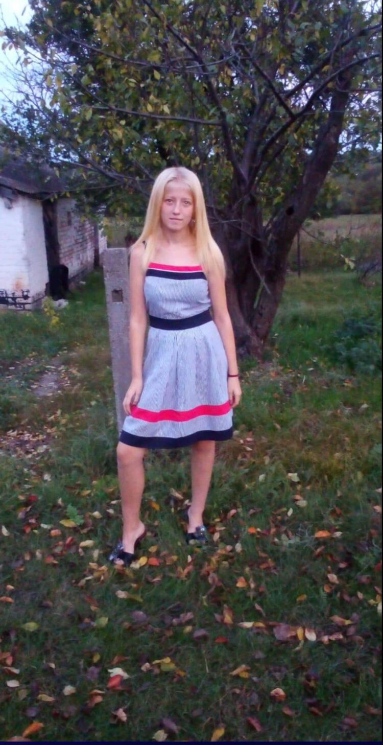  29982341  Vika, 24 ,    