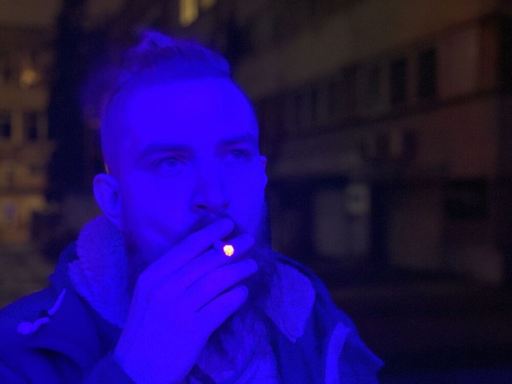  ,   Viktor, 30 ,   ,   , c 
