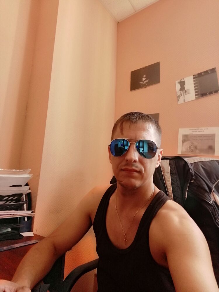  46820521  Ivan, 38 ,    