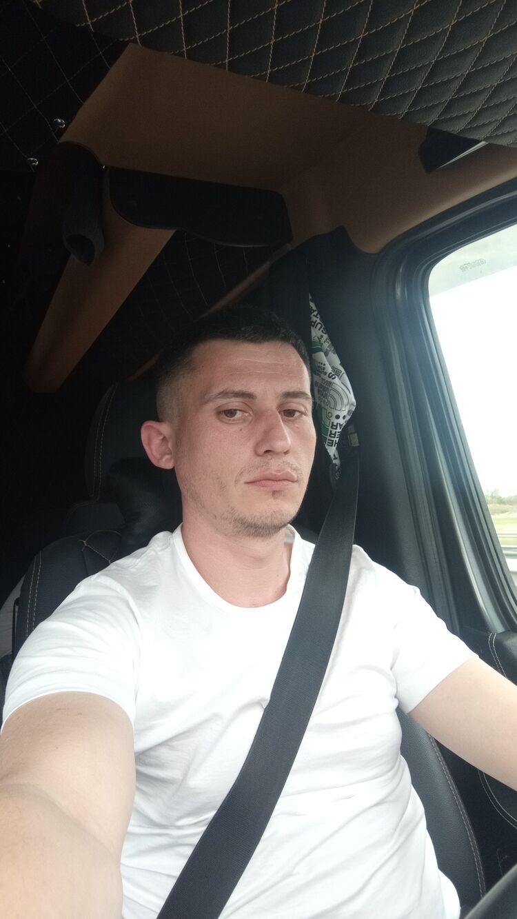 ���� 51528881 ������� Niku, 32 ����, ���� ���������� � ����� ������