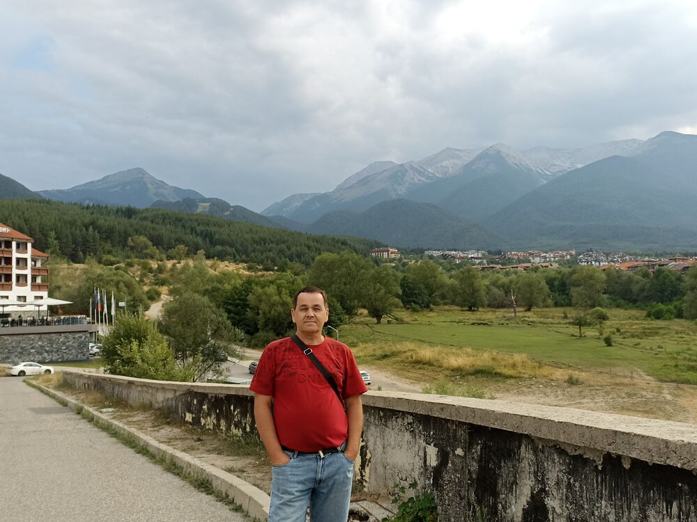  44792191  , 51 ,    Bansko