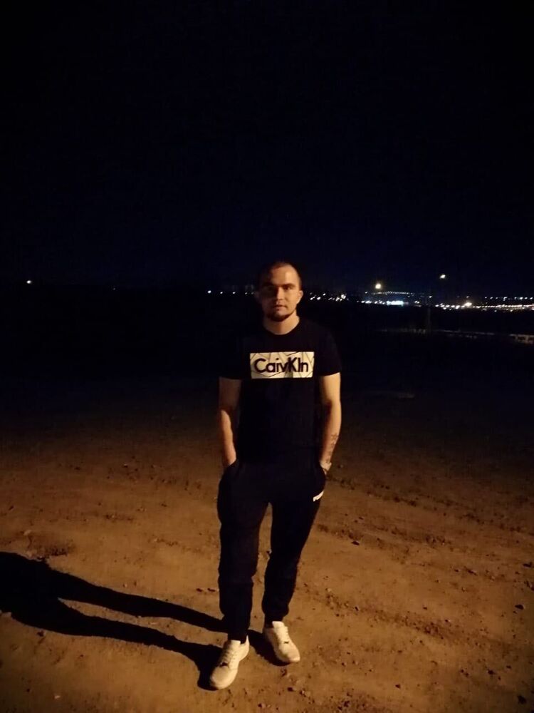  28127911  , 33 ,    