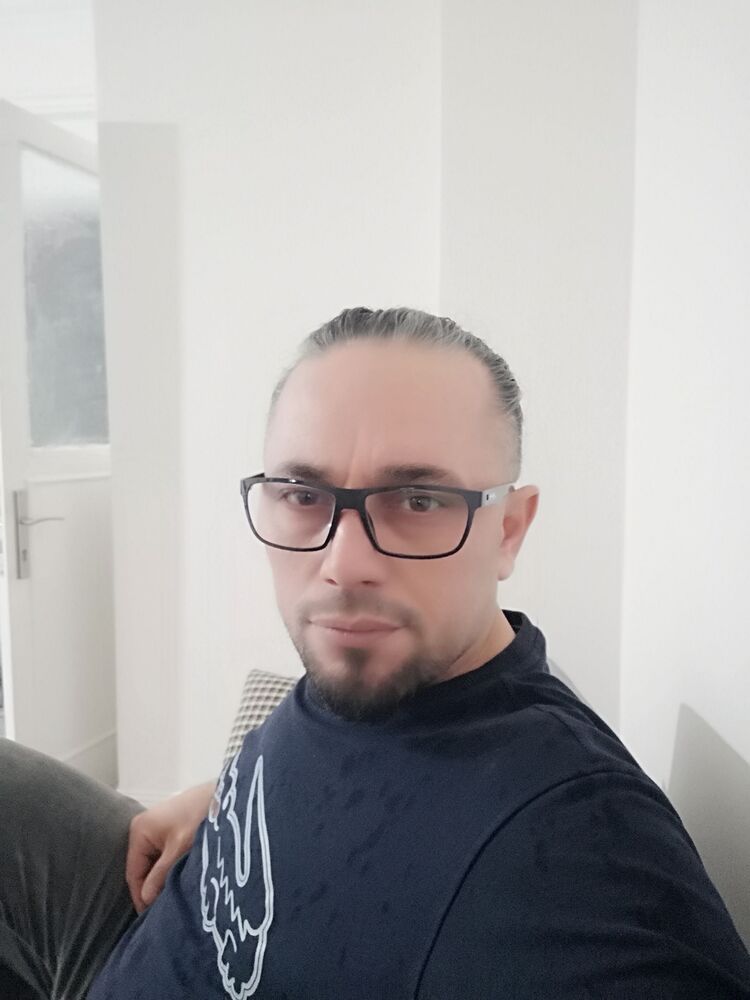  35602401  , 37 ,    
