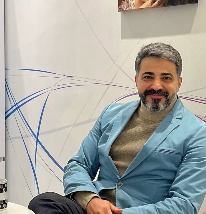  49541751  Alex, 60 ,    Balcombe