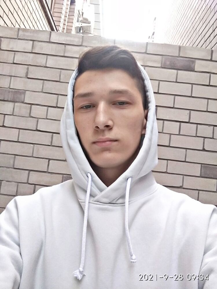  ,   Conor, 24 ,   ,   , c 