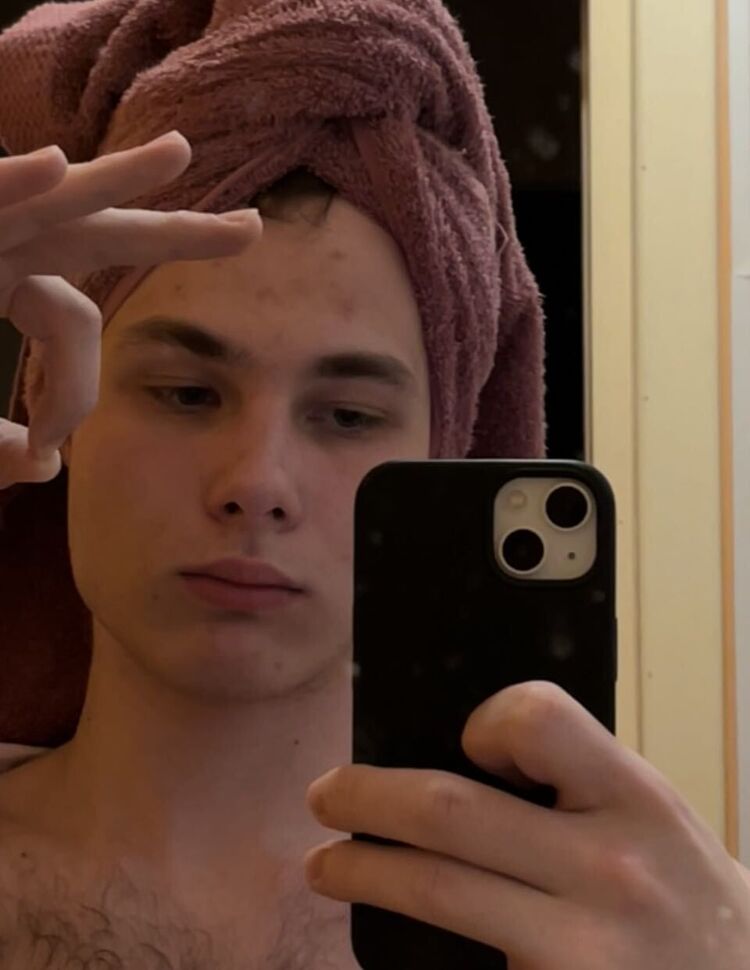 ���� 35702751 ����� ������, 22 ����, ���� ���������� � ������