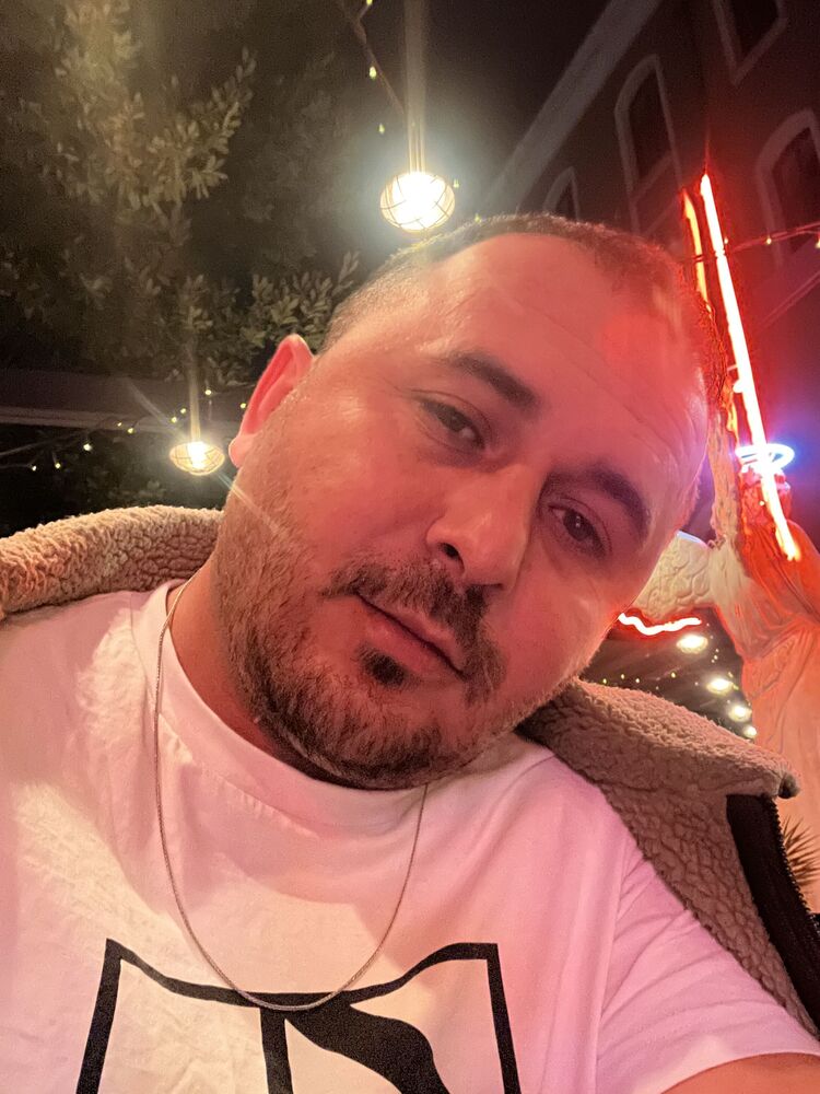  34611431  Mehmet, 28 ,    