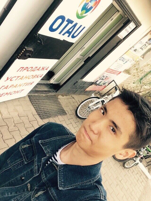  ,   Donik, 27 ,   