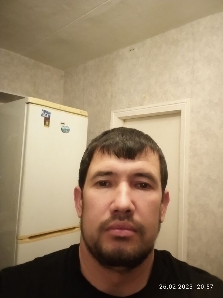  32869771  Abrorbek, 31 ,    