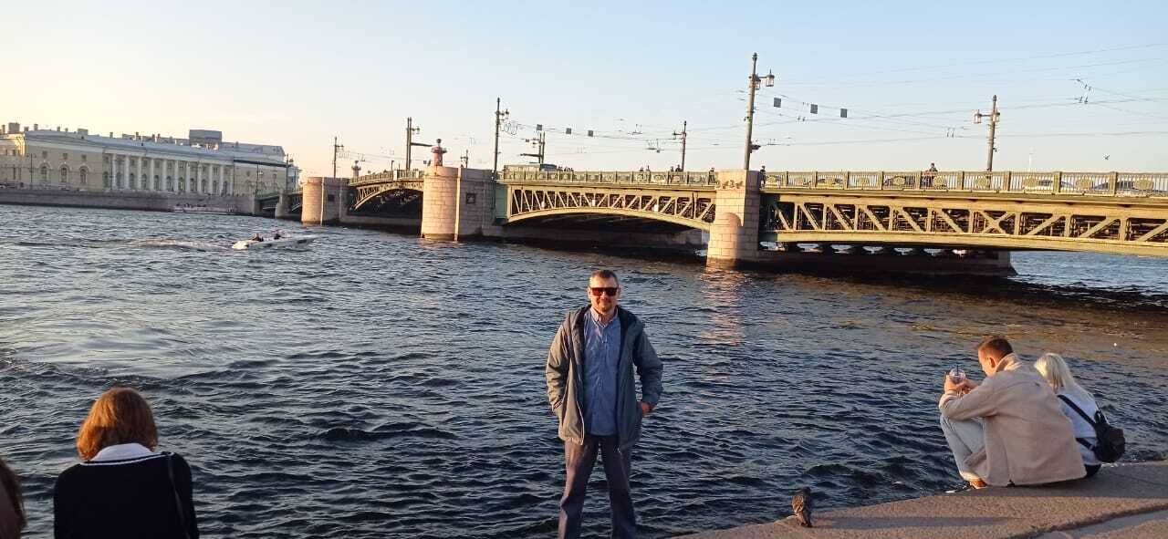  ,   Anatoliy, 46 ,   c 