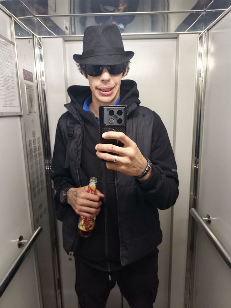 ���� 54956691 ������� Mikki, 32 ����, ���� ���������� � �����