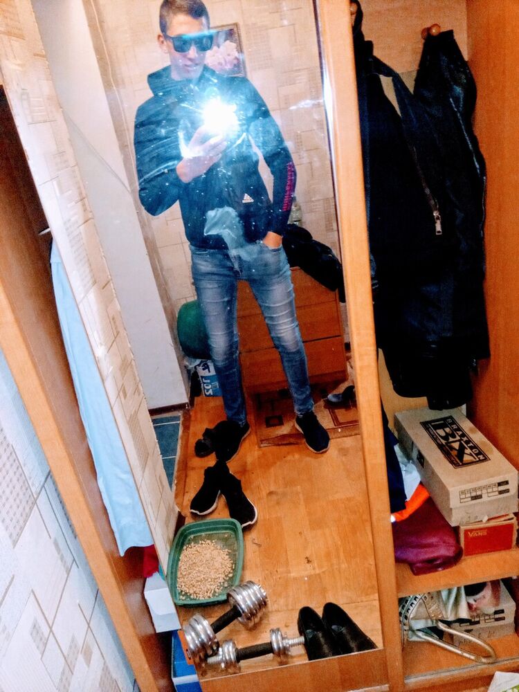  21281561  , 23 ,    