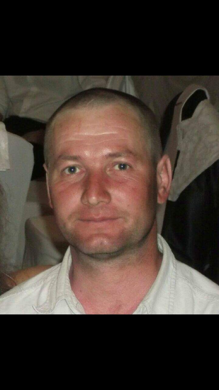 46380491  VADIM, 48 ,    