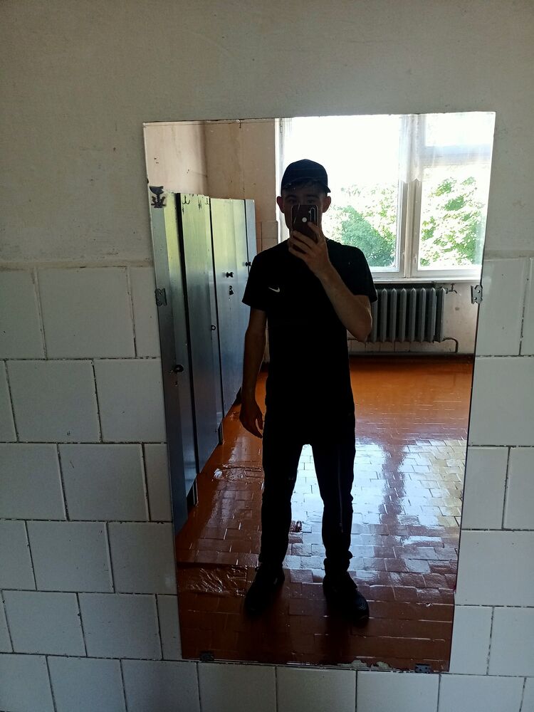  39016481  ˸, 20 ,    