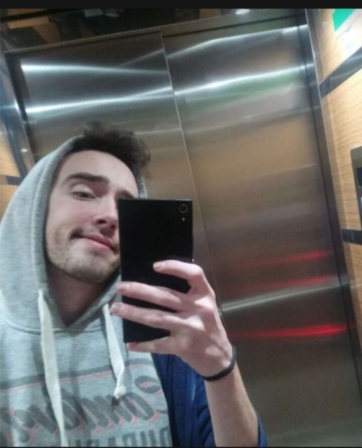  25885201  Yagiz, 28 ,    