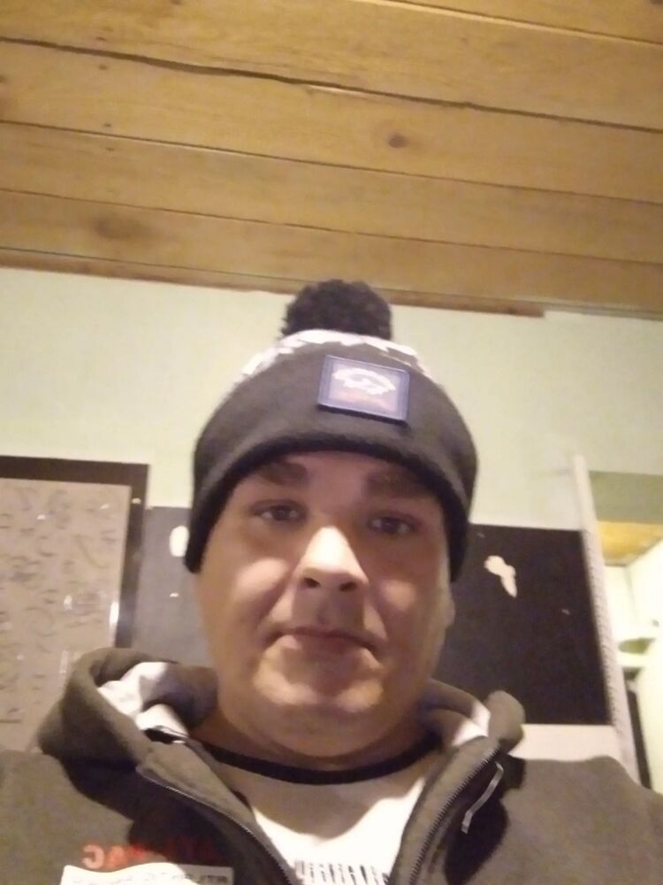  27417671  Slavyan, 41 ,    