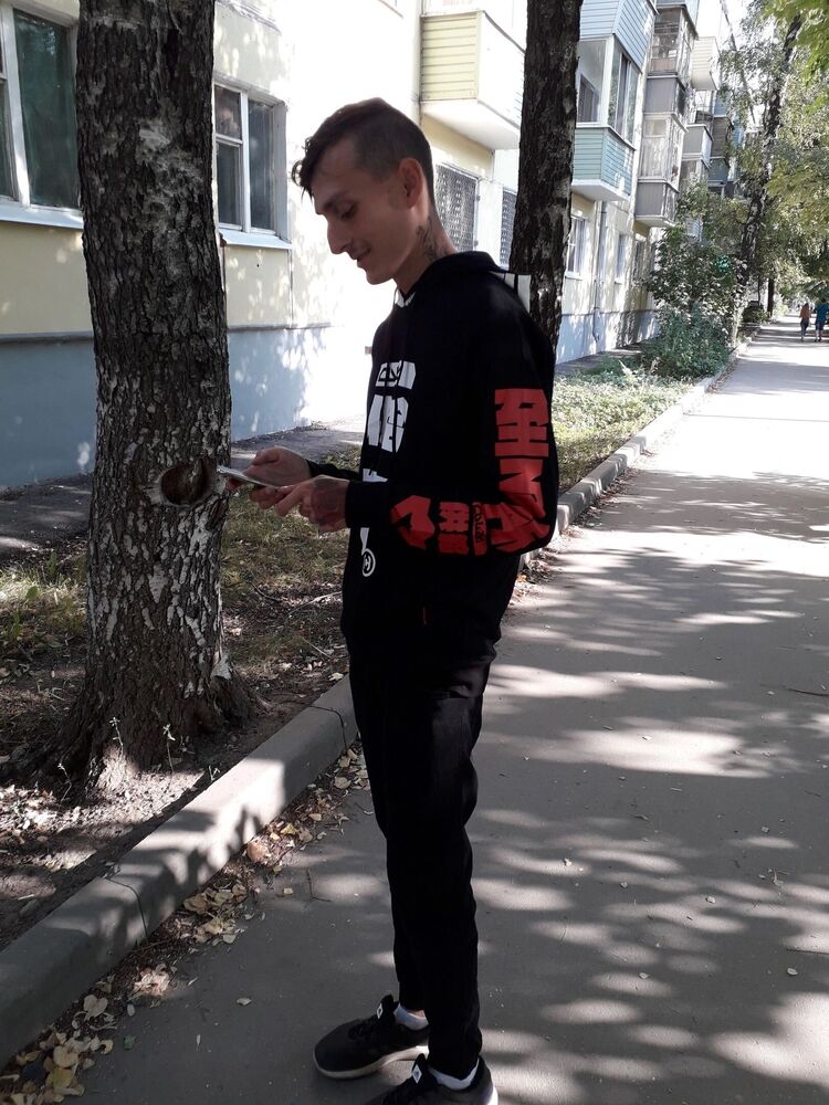  45843581  , 25 ,    