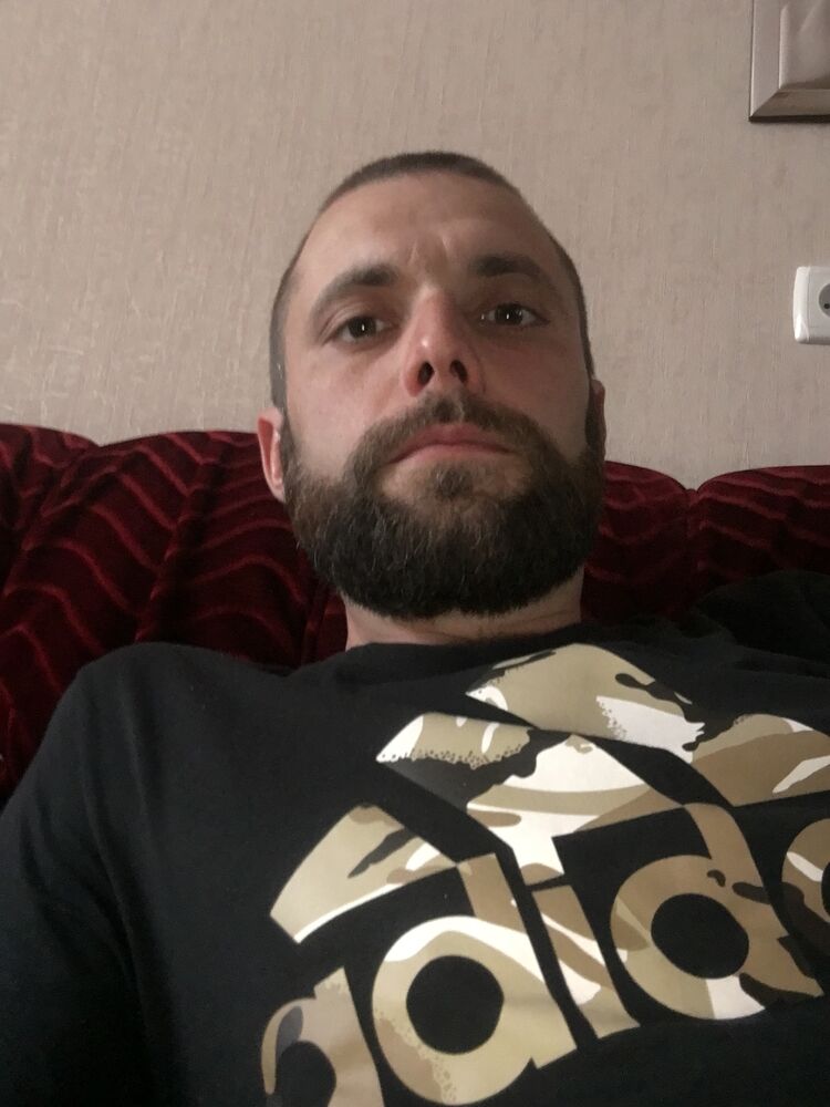  29925231  Edvard, 34 ,    