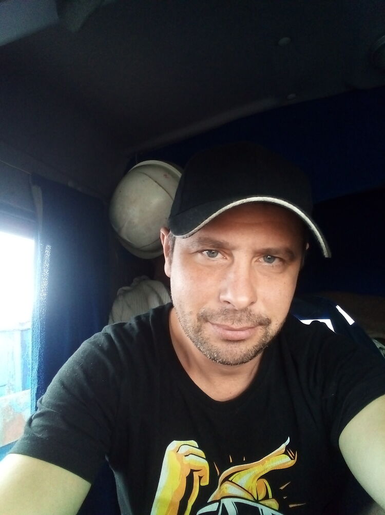  ,   Oleg, 40 ,   ,   