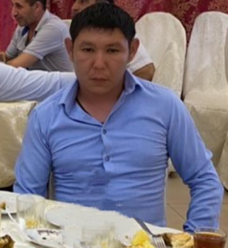  43676421  Azamat, 36 ,    