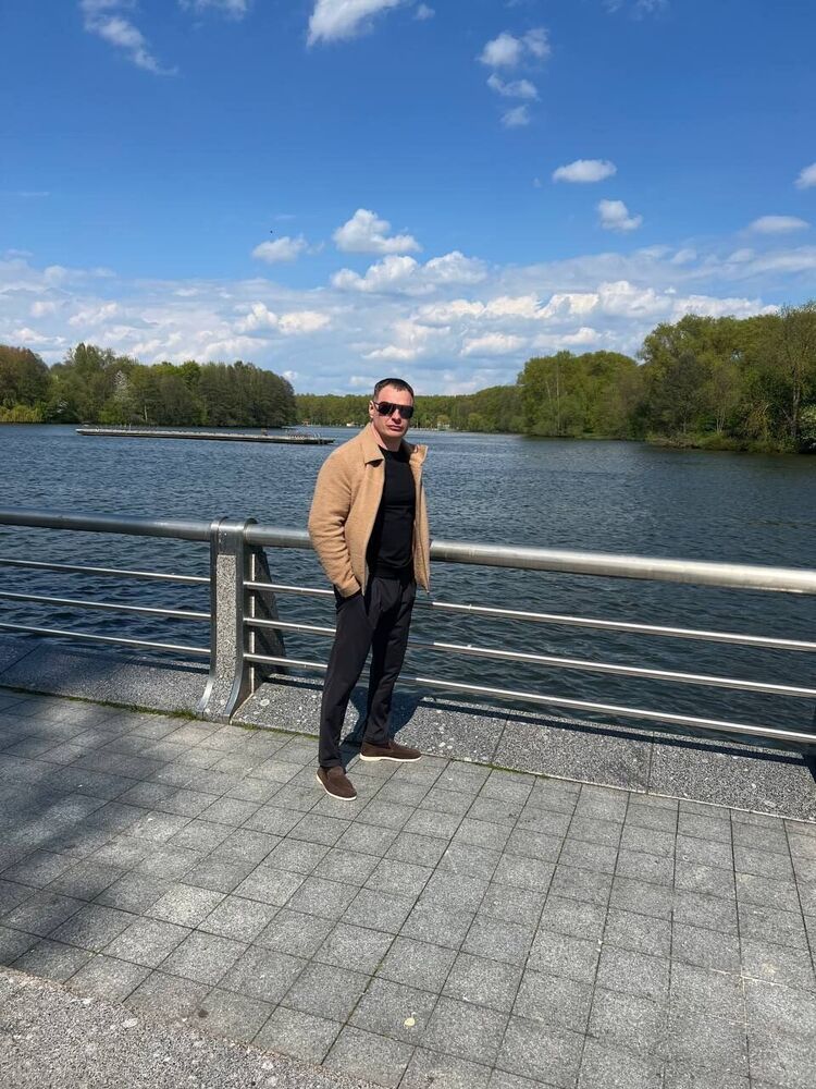  ,   Vitalii, 36 ,   ,   , c 