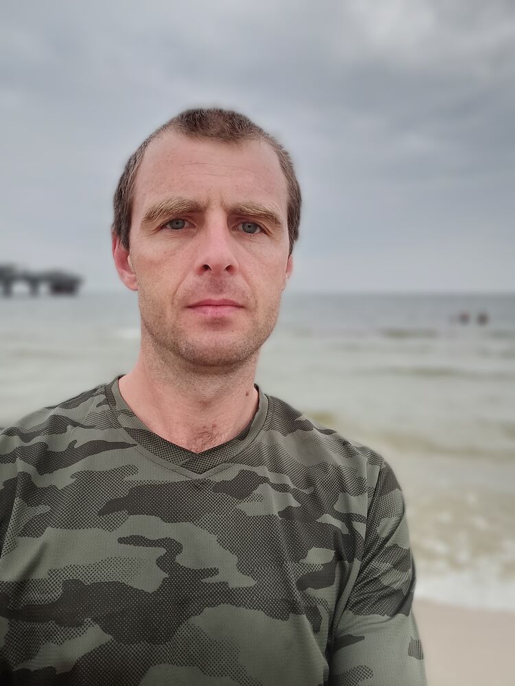  ,   Nik, 43 ,   ,   , 